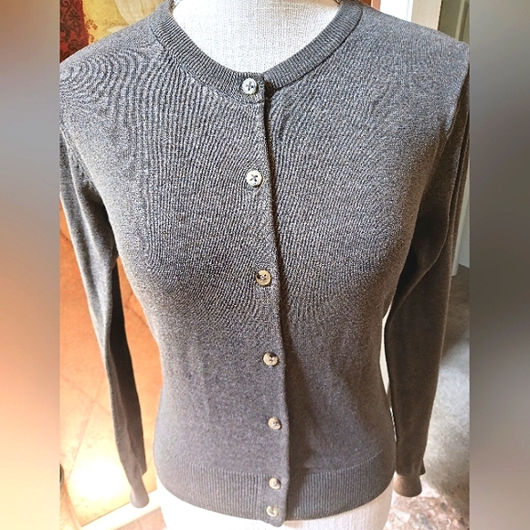 H&M Sweaters - H&M Button Down Long Sleeve Cardigan Grey Size Medium